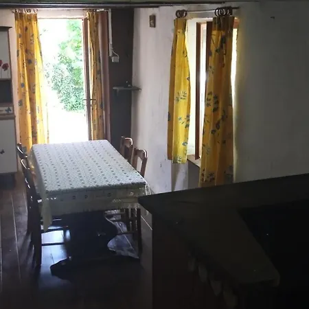 Maison De Village Avec Jardin * Saint-Louis-et-Parahou